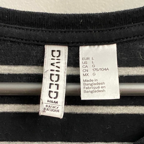 Divided simple shirt - Picture 2 of 3